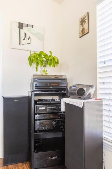 Hidden Gem Hideaway Homely West Melbourne Extérieur photo
